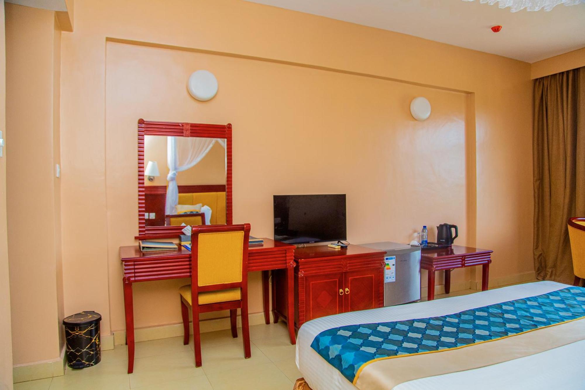 Luwa Evergreen Hotel Mtwara Exterior photo